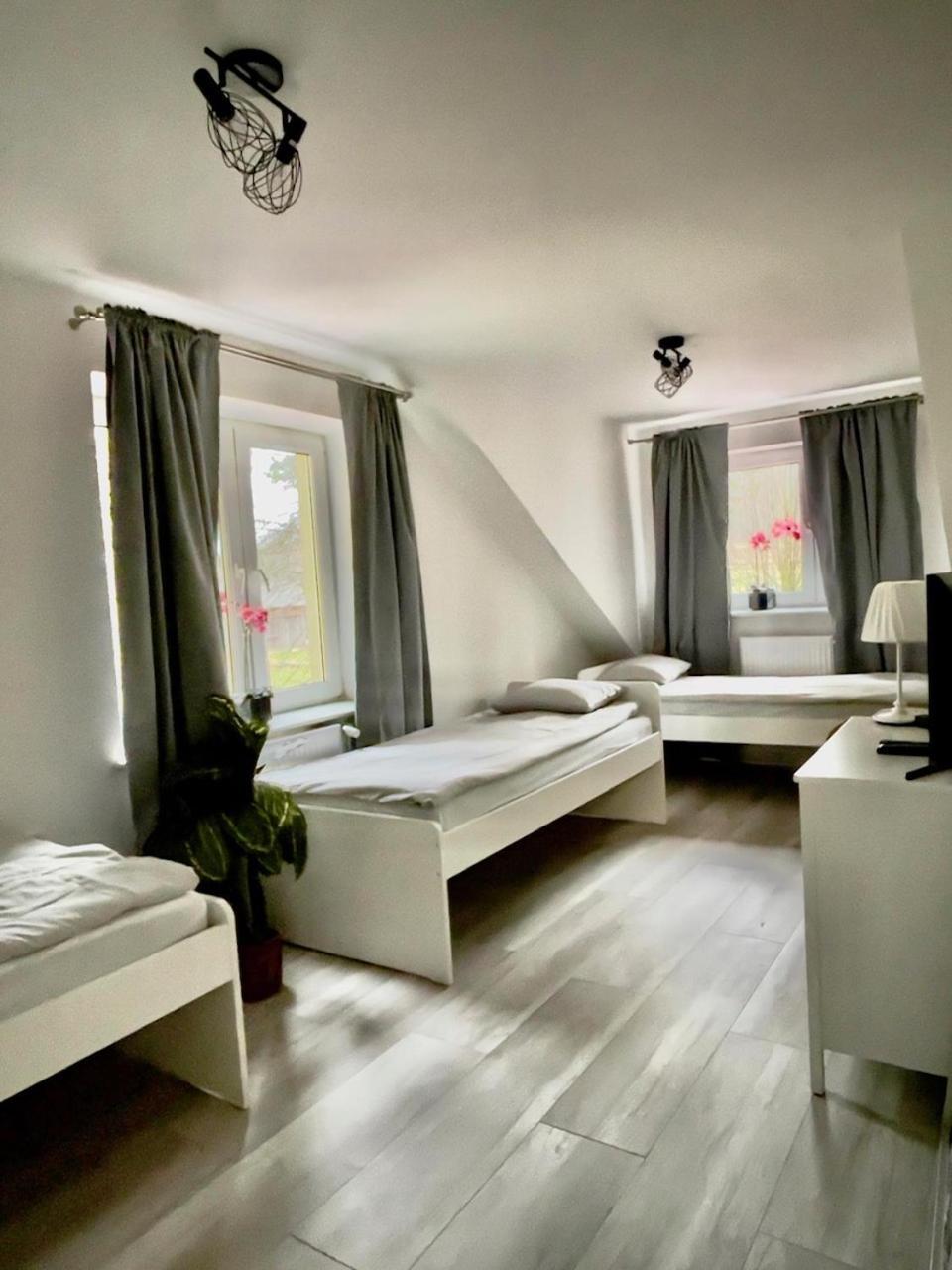 Ostoya Roztocze Hotell Szczebrzeszyn Exteriör bild
