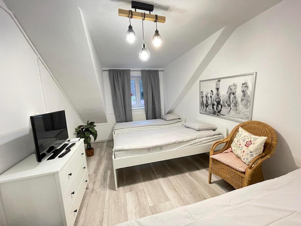 Ostoya Roztocze Hotell Szczebrzeszyn Exteriör bild