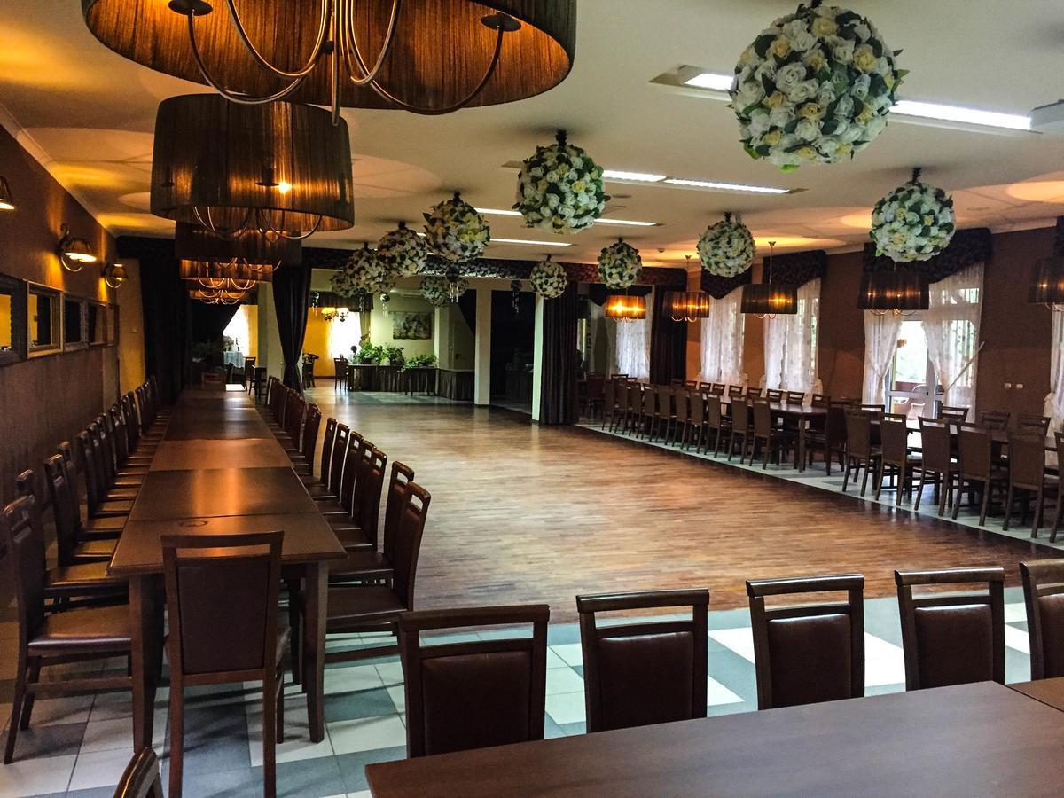 Ostoya Roztocze Hotell Szczebrzeszyn Exteriör bild